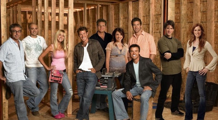 Tracy Hutson with her crewmate of ABC TV's television series Extreme Makeover: Home Editon